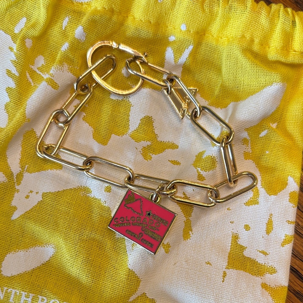 Gold Chain Colorado Bracelet with Pink Charm